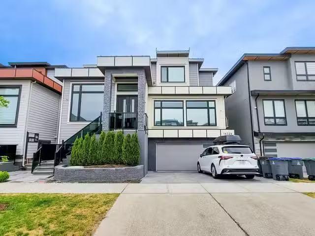 House for sale in White Rock, South Surrey White Rock, 16739 1.