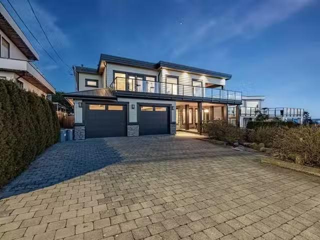 House for sale in White Rock, South Surrey White Rock, 1040 Le.