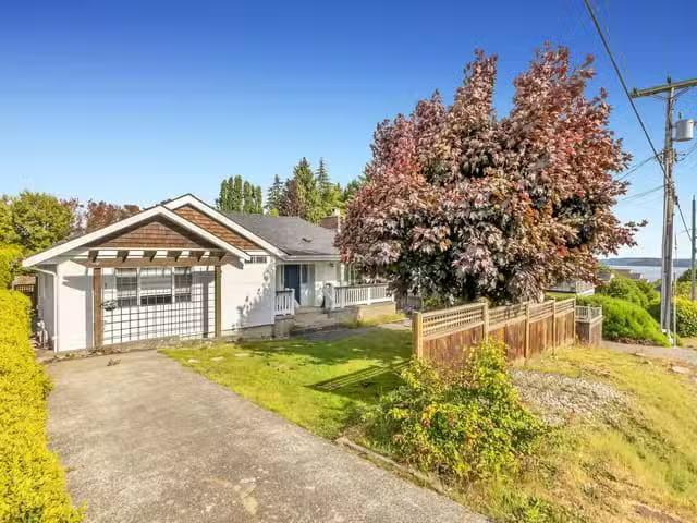 House for sale in White Rock, South Surrey White Rock, 1154 Fi.