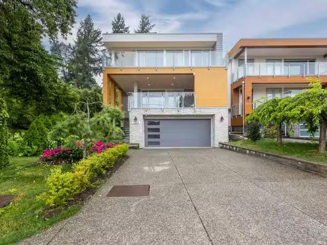 House for sale in White Rock, South Surrey White Rock, 1245 Ke.