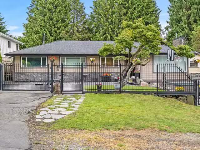 House for sale in White Rock, South Surrey White Rock, 1360 Ev.