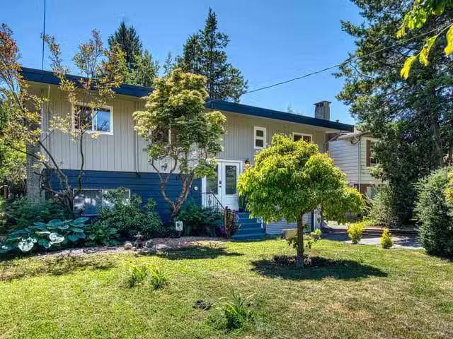 House for sale in White Rock, South Surrey White Rock, 13750 B.