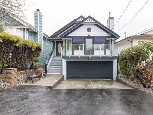 House for sale in White Rock, South Surrey White Rock, 976 Hab.