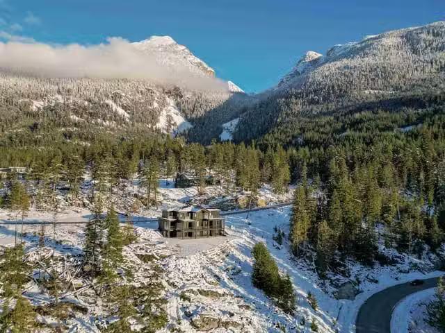 House for sale in Whistler, Whistler, 9333 Warbler Way, 263096.