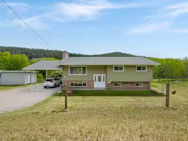 House for sale in Williams Lake, Williams Lake, 2055 Commodore.