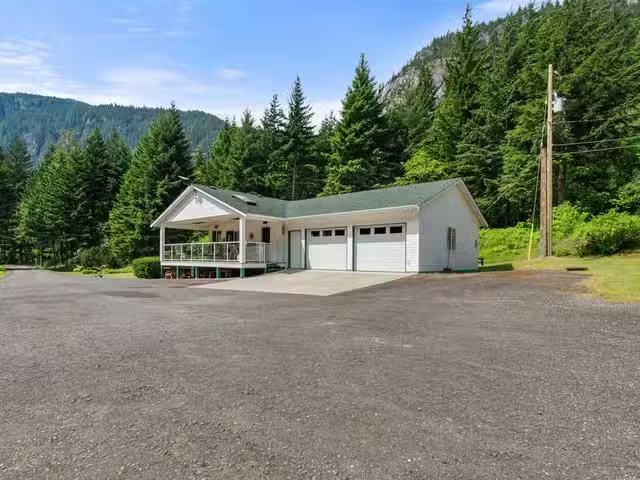 House for sale in Yale, Fraser Canyon, 36110 Trans Canada High.