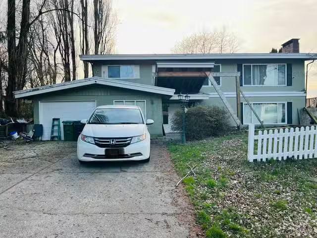 House for sale in Abbotsford, Abbotsford, 2713 Moorland Street.