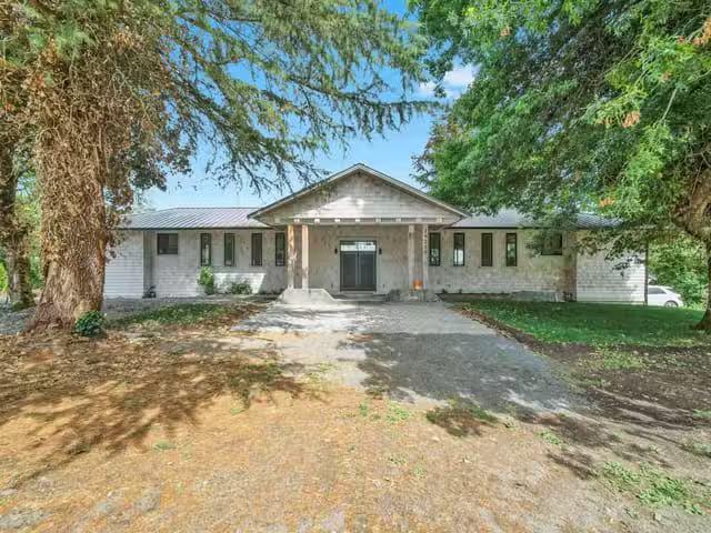 House for sale in Abbotsford, Abbotsford, 29399 Marsh Mc Cormi.