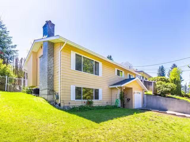 House for sale in Abbotsford, Abbotsford, 34470 Laburnum Avenu.