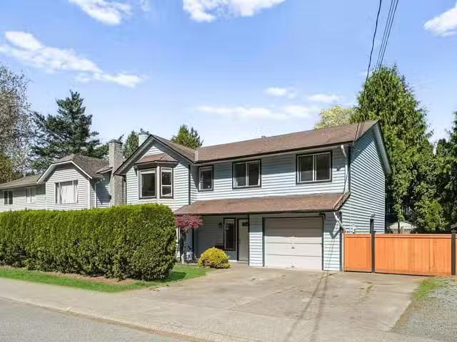 House for sale in Abbotsford, Abbotsford, 34671 Immel Street.