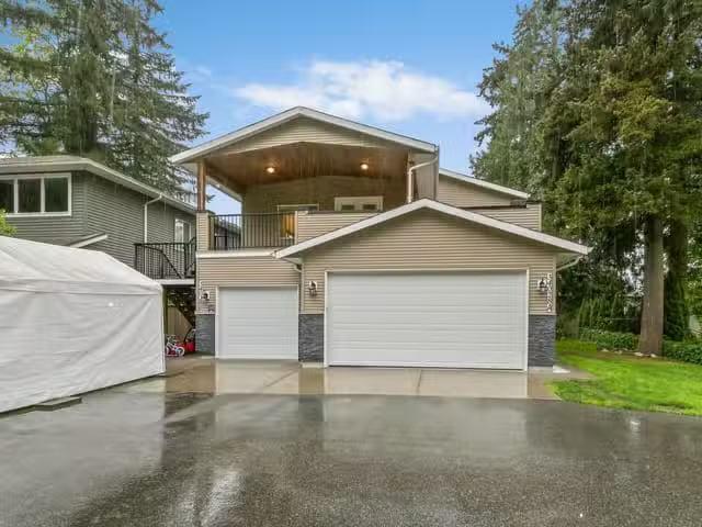 House for sale in Abbotsford, Abbotsford, 34028 Walnut Avenue.