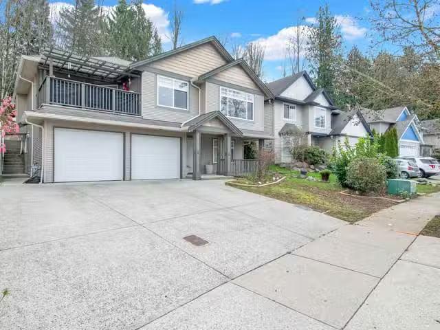 House for sale in Abbotsford, Abbotsford, 35114 Laburnum Avenu.