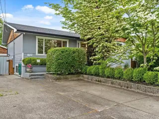 House for sale in Agassiz, Agassiz, 1723 Agassiz Avenue, 26314.