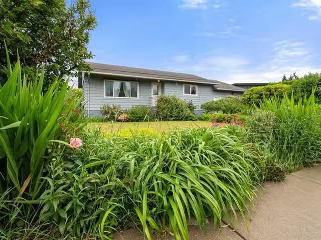 House for sale in Agassiz, Agassiz, 1732 Agassiz Avenue, 26314.