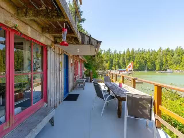 House for sale in Bamfield, 310 Tower Rd, 1033200