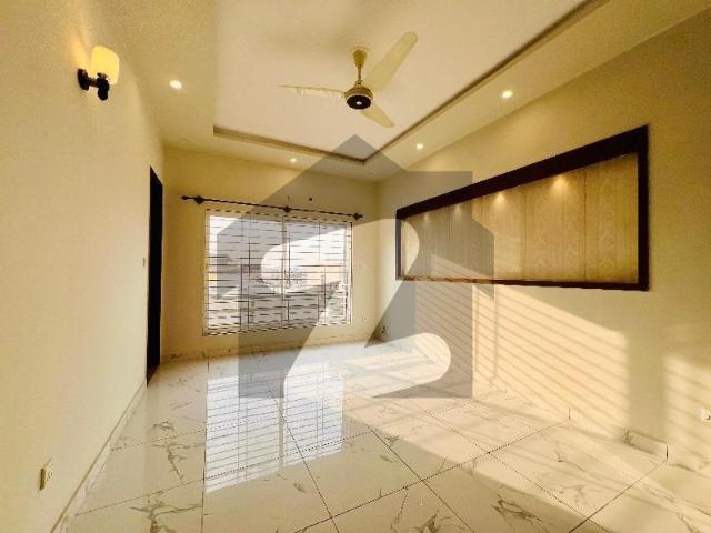 House For sale In Bahria Greens Overseas Enclave Sector 5