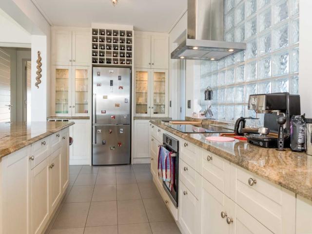 House For Sale in Benguela Cove Lagoon Wine Estate