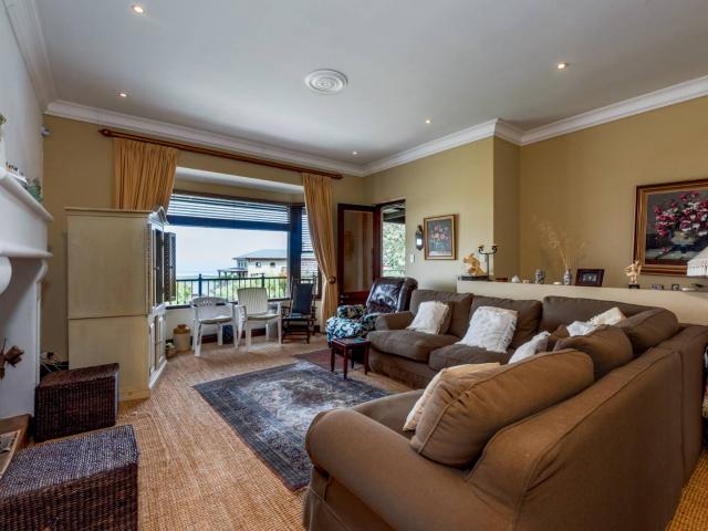 House For Sale in Belvedere, Hillcrest