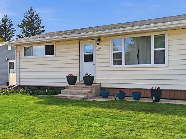 House For Sale In Biggar,sk