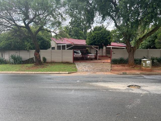 House For Sale in Birch Acres, Kempton Park