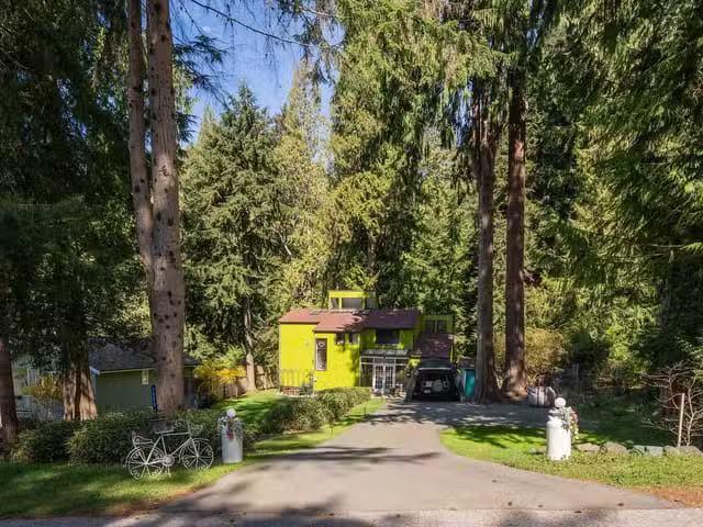House for sale in Bowen Island, Bowen Island, 1540 Tunstall Bo.