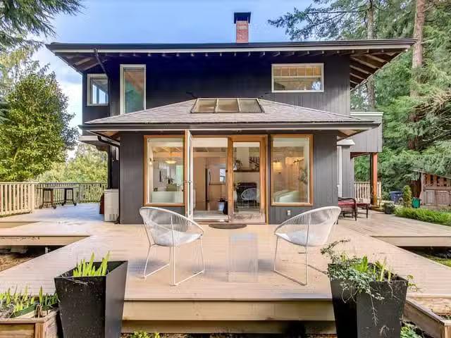 House for sale in Bowen Island, Bowen Island, 1255 Deer Walk.