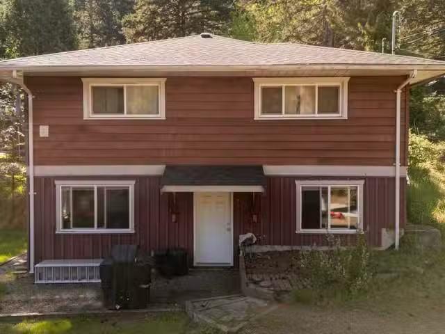 House for sale in Bowen Island, Bowen Island, 1335 Eagle Cliff.