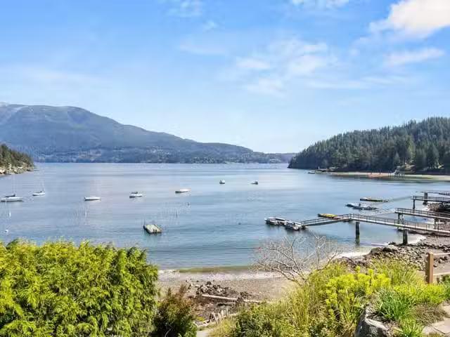House for sale in Bowen Island, Bowen Island, 433 Senator Plac.