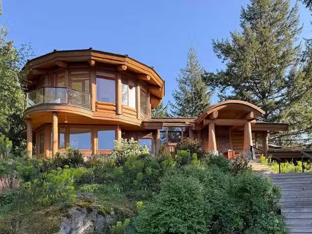 House for sale in Bowen Island, Bowen Island, 675 Cates Lane.