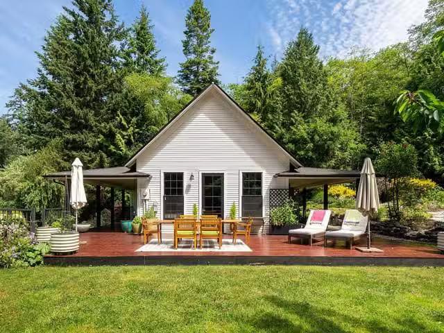 House for sale in Bowen Island, Bowen Island, 822 Captains Way.