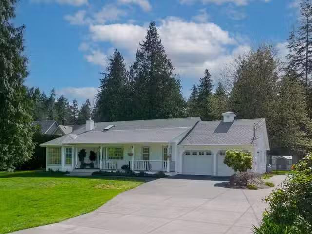 House for sale in Black Creek, 1451 Seaview Rd, 1031420