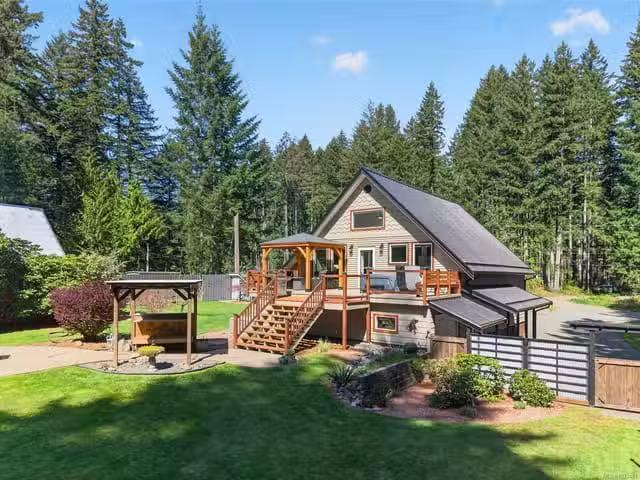 House for sale in Black Creek, 1981 Dzini Rd, 1033451