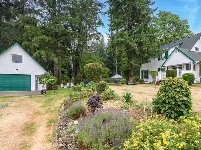House for sale in Black Creek, 2245 Schulz Rd, 1038033