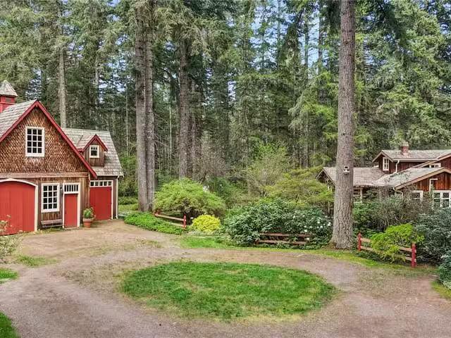 House for sale in Black Creek, 3856 Dohm Rd, 1033801