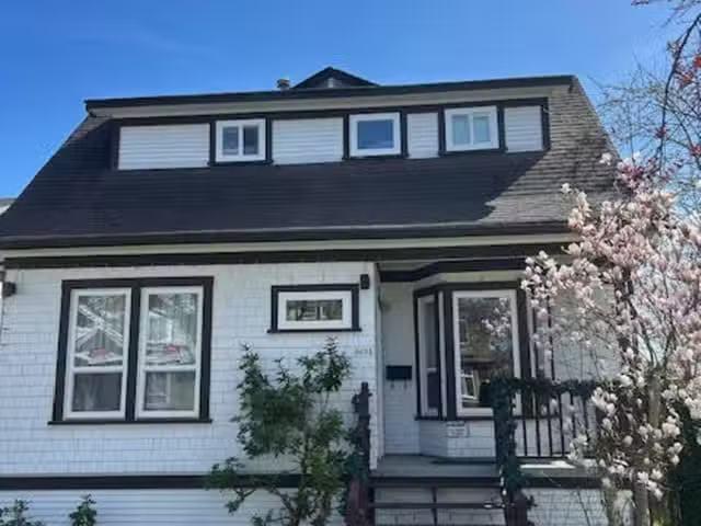 House for sale in Burnaby, Burnaby East, 8134 14th Avenue, 263.