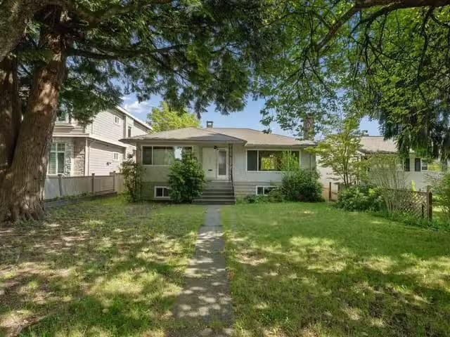 House for sale in Burnaby, Burnaby East, 8406 12th Avenue, 263.