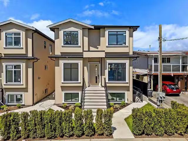 House for sale in Burnaby, Burnaby North, 2 6885 Aubrey Street.