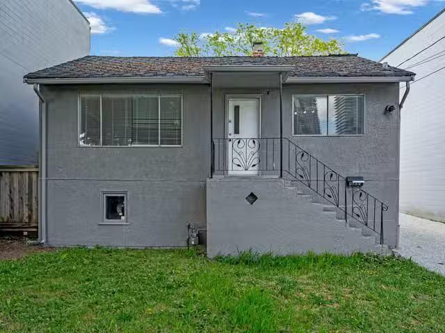 House for sale in Burnaby, Burnaby North, 4021 Graveley Street.