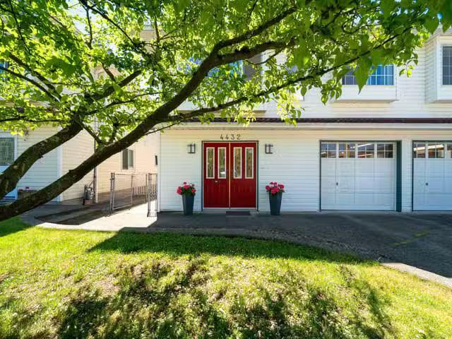 House for sale in Burnaby, Burnaby North, 4432 Graveley Street.