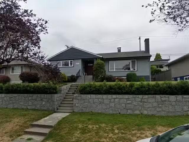 House for sale in Burnaby, Burnaby North, 4711 Ridgelawn Drive.