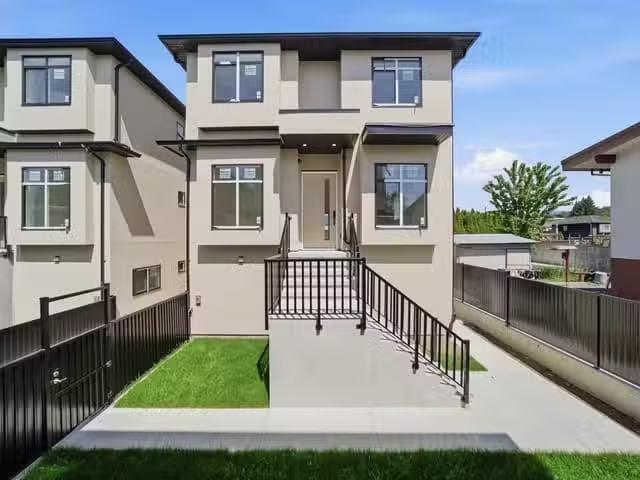 House for sale in Burnaby, Burnaby North, 4 6885 Aubrey Street.