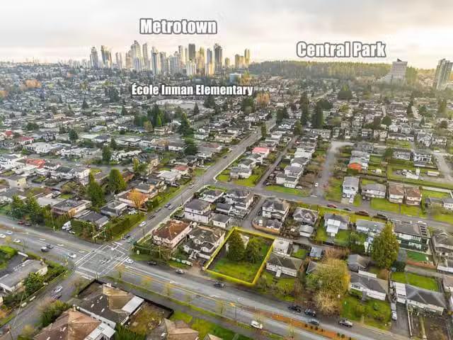 House for sale in Burnaby, Burnaby South, 3786 Moscrop Street.