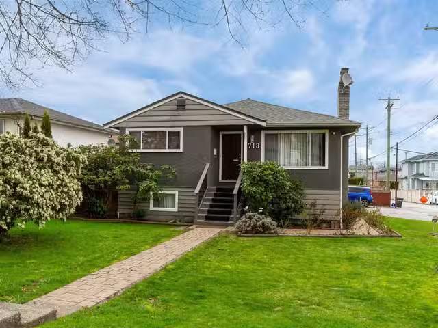 House for sale in Burnaby, Burnaby South, 3713 Kincaid Street.