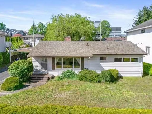 House for sale in Burnaby, Burnaby South, 3975 Spruce Street.