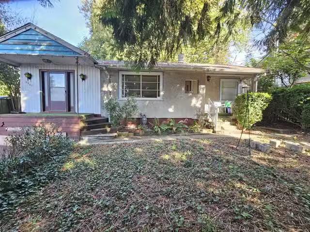 House for sale in Burnaby, Burnaby South, 4505 Marine Drive, 2.