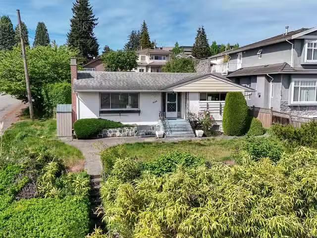 House for sale in Burnaby, Burnaby South, 5105 Mc Kee Street.