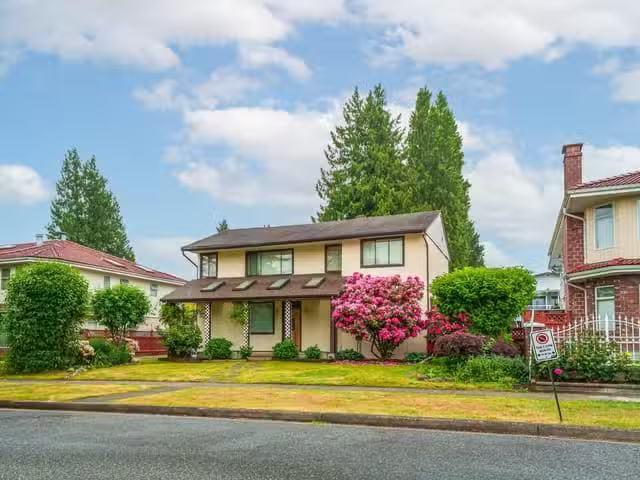 House for sale in Burnaby, Burnaby South, 7624 Ulster Street.