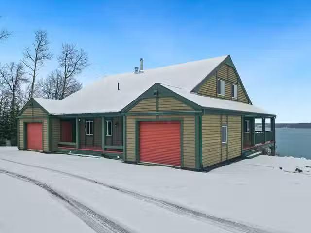 House for sale in Burns Lake, Burns Lake, 781 E Francois Lake.