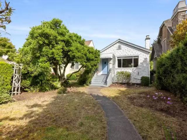 House for sale in Cambie, Vancouver, Vancouver West, 107 W 19t.