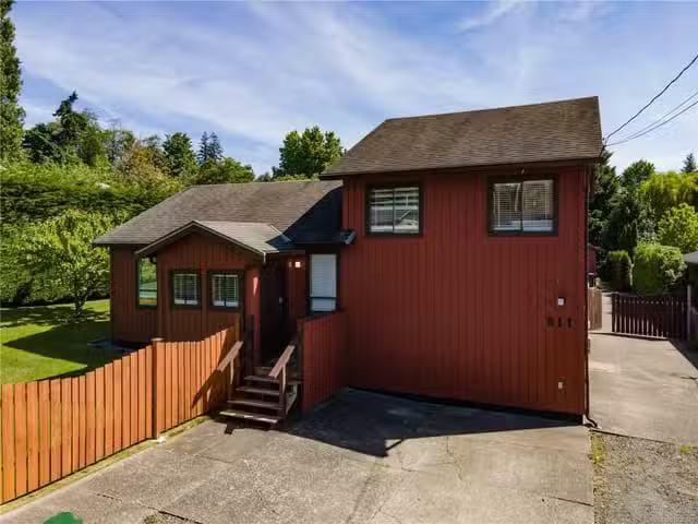 House for sale in Campbell River, 811 Nicholls Rd, 1039075